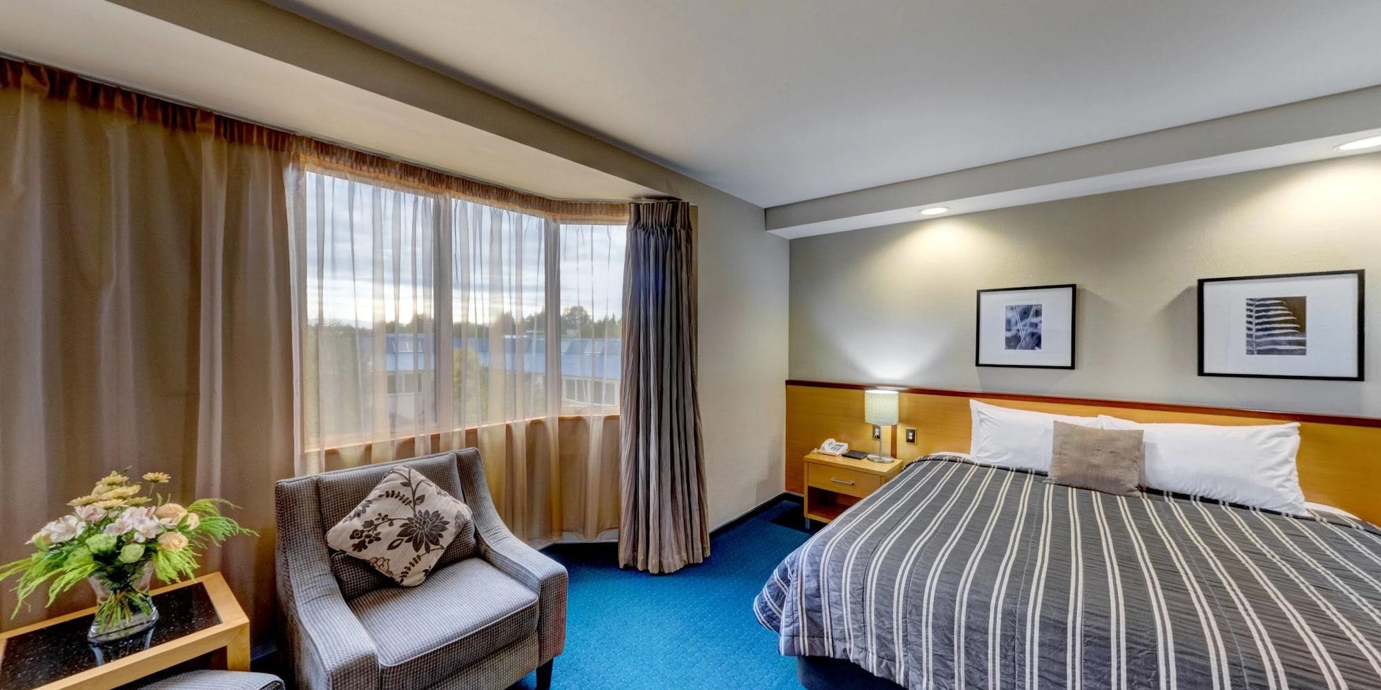 Distinction Luxmore Hotel Te Anau Exterior foto