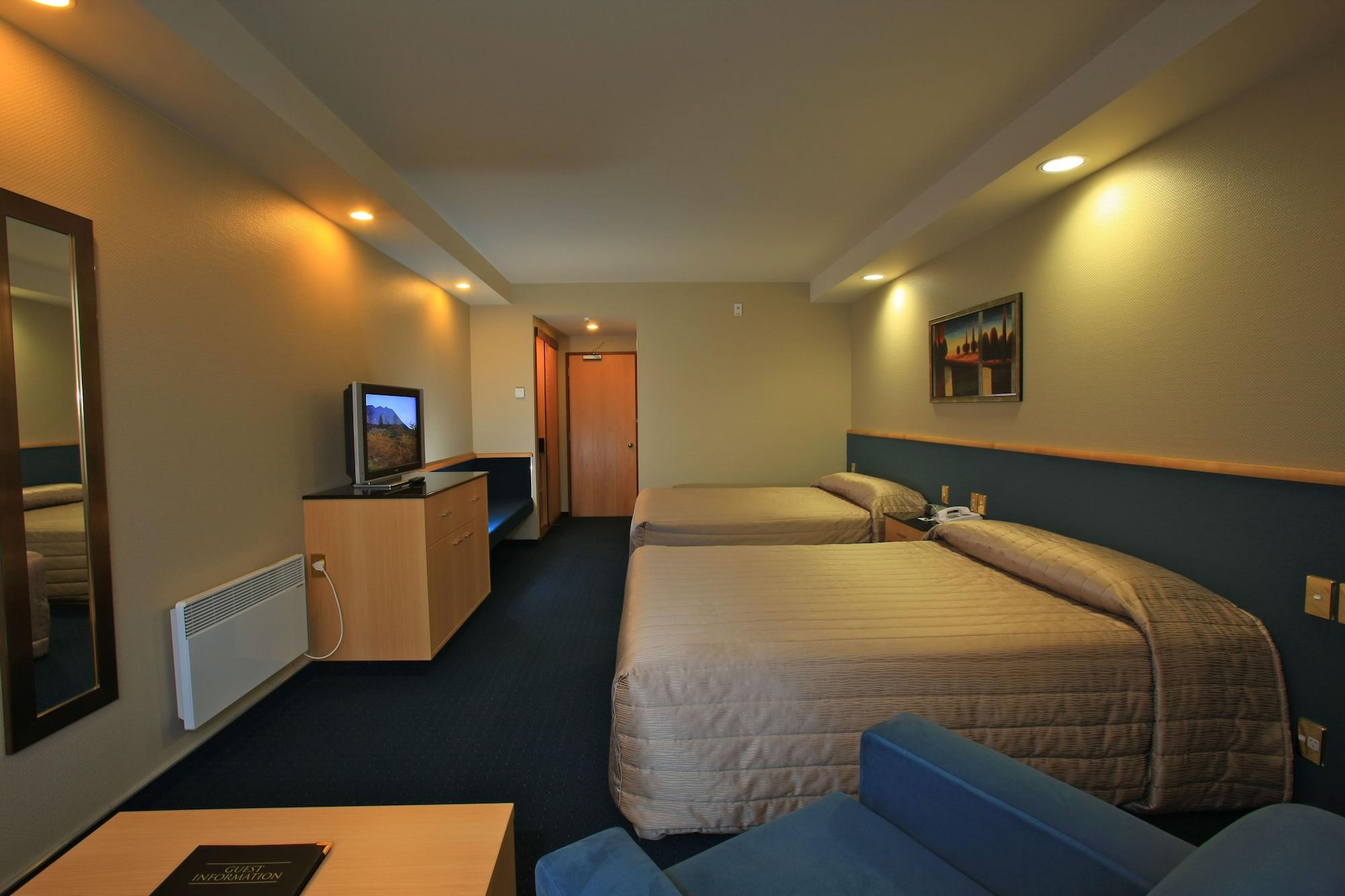 Distinction Luxmore Hotel Te Anau Exterior foto