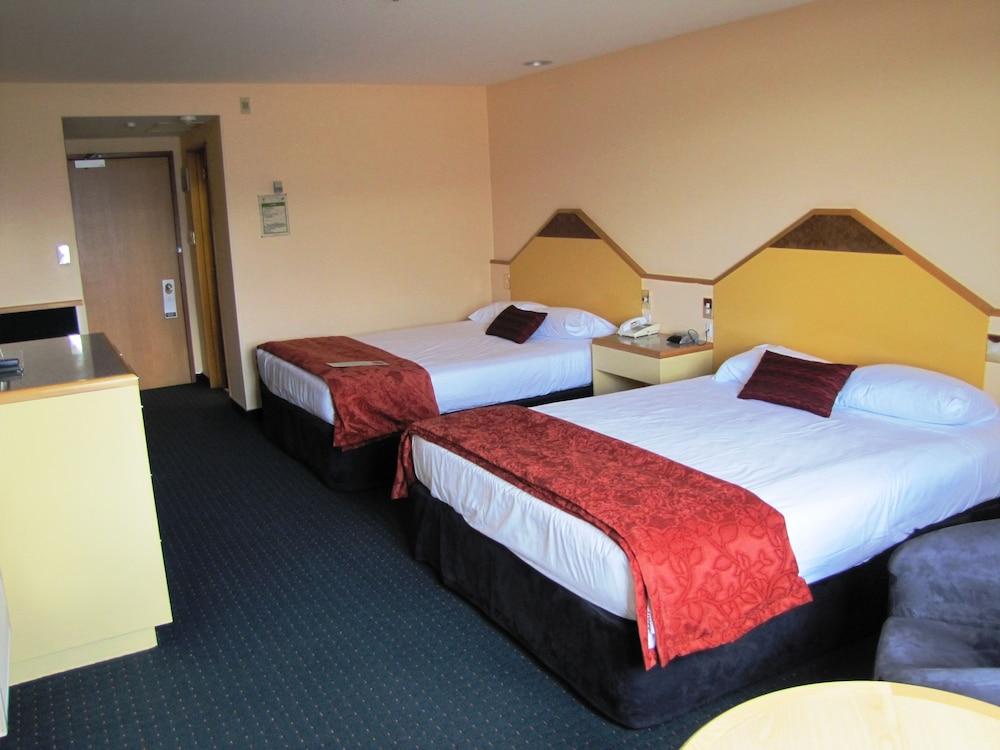 Distinction Luxmore Hotel Te Anau Exterior foto