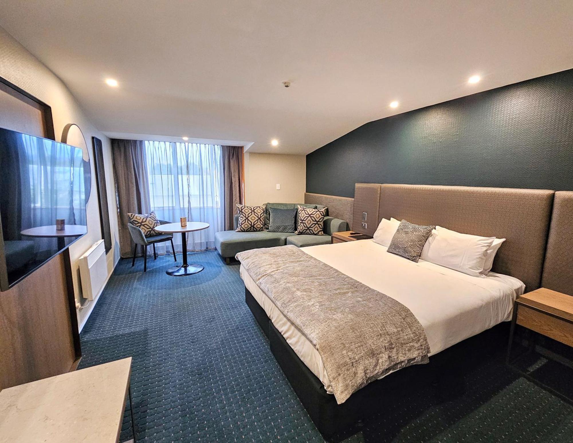 Distinction Luxmore Hotel Te Anau Exterior foto