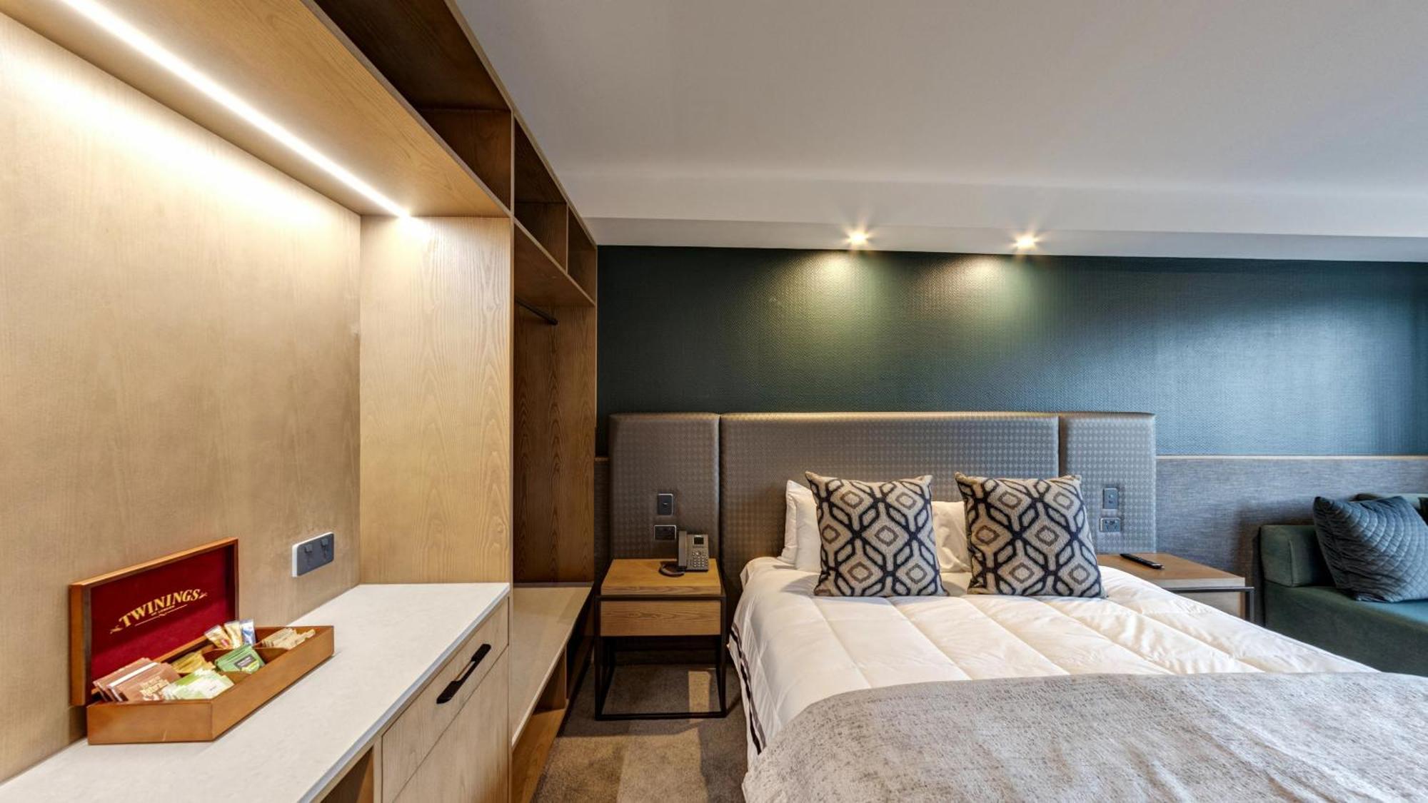 Distinction Luxmore Hotel Te Anau Exterior foto