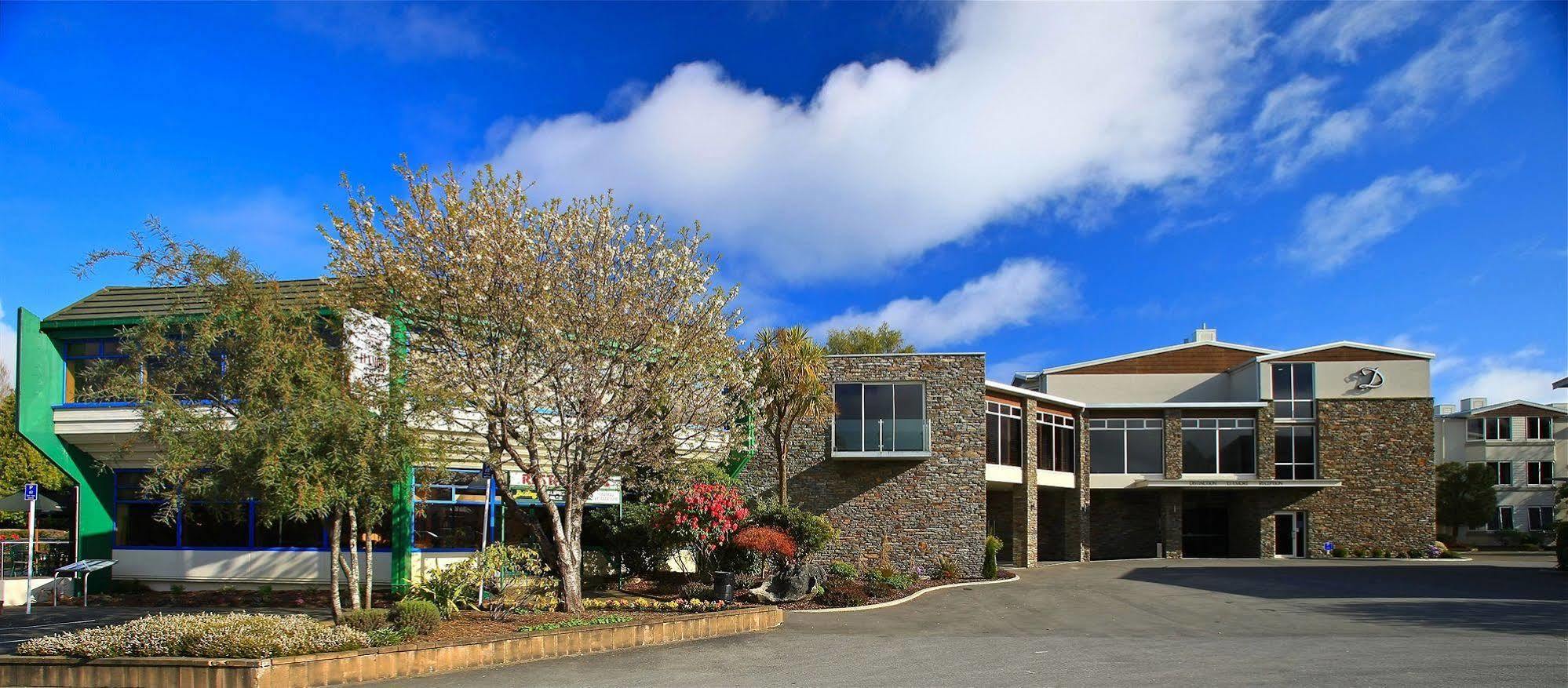 Distinction Luxmore Hotel Te Anau Exterior foto